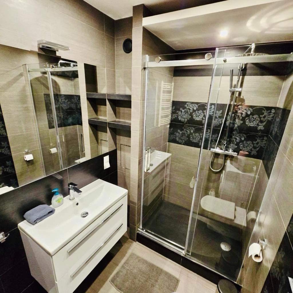 Apartament Z Widokiem Na Wawel W Centrum Miasta Krakau Exterior foto